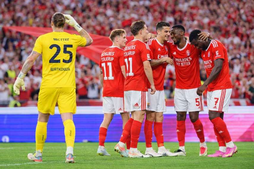 Benfica vs Hearts Pronóstico – Resumen de apuestas para el partido