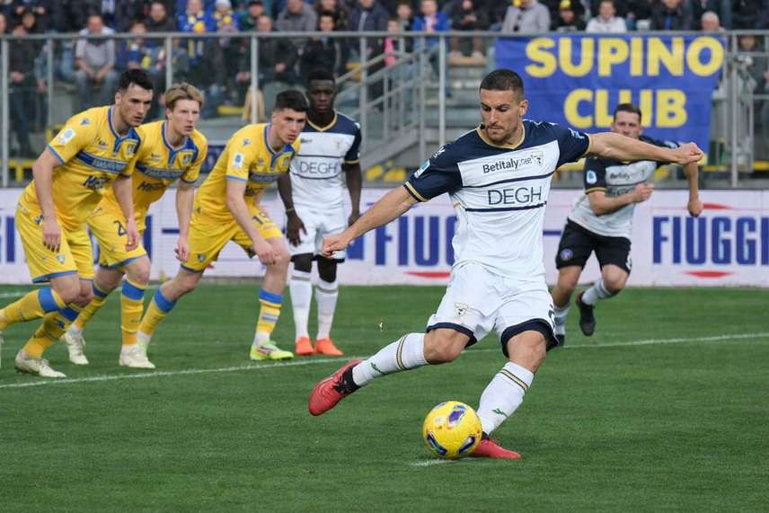 Frosinone vs Lecce Pronóstico – Resumen de apuestas para el partido post thumbnail image