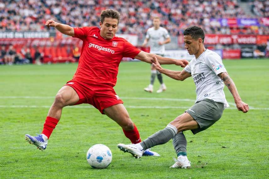 PSV vs FC Twente Pronóstico – Resumen de apuestas para el partido post thumbnail image
